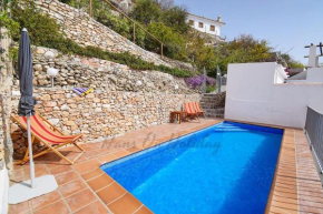 Casa Pomelo, Frigiliana Luxury center townhouse with pool and parking HansOnHoliday Rentals